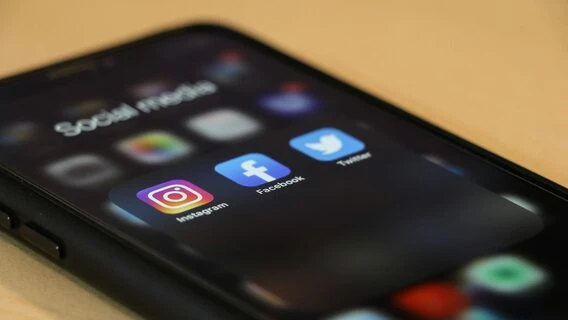 У роботі Facebook та Instagram стався масштабний збій: акаунти недоступні через несправність сайтів